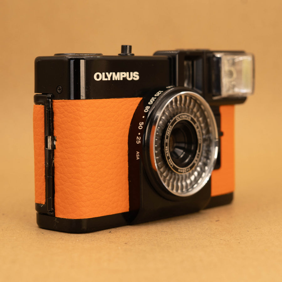 Olympus Pen EF Half-frame in Orange