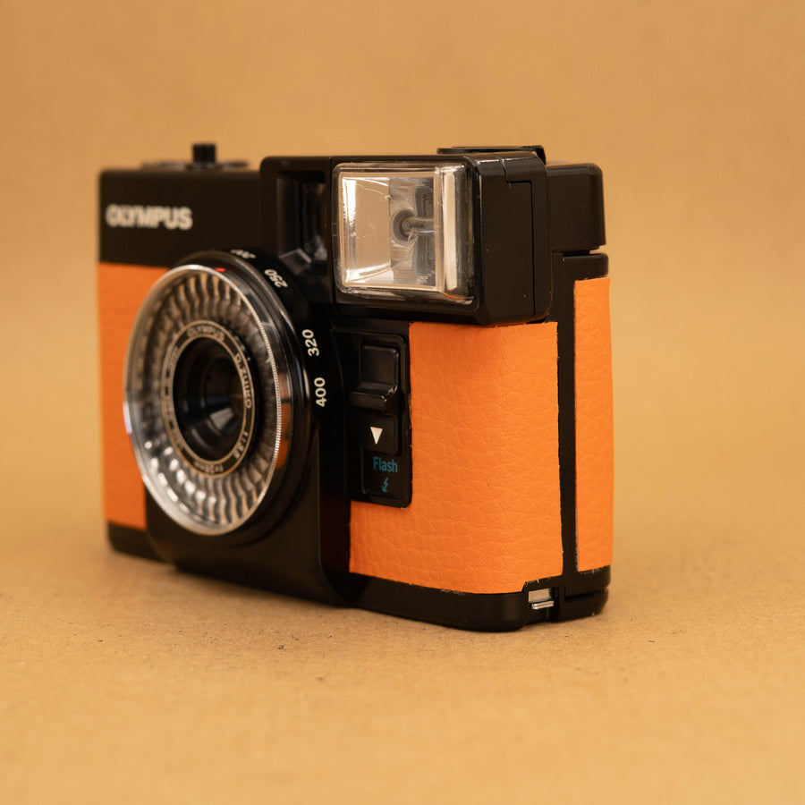 Olympus Pen EF Half-frame in Orange