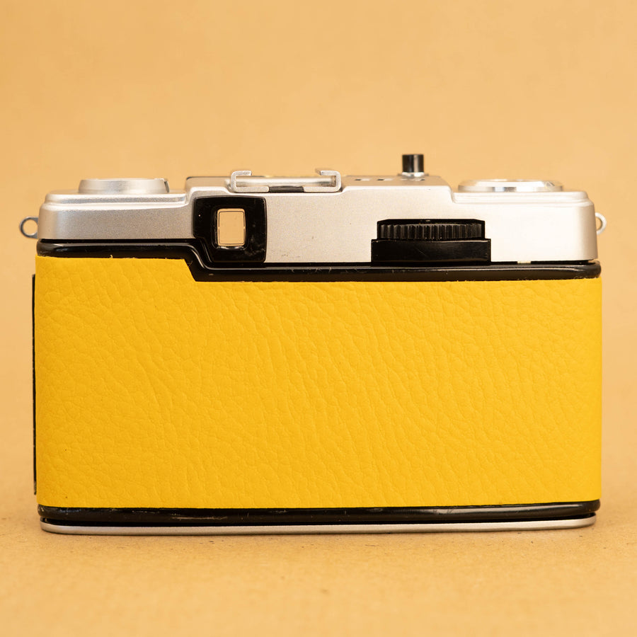 Olympus Pen EE-3 in Yellow