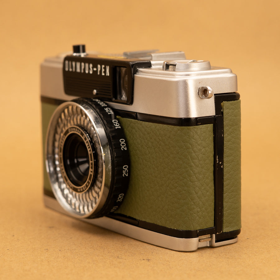 【OLYMPUS PEN】フィルムカメラ オリーブグリーン EE-3 Green Olympus Pen EE-3 Half-frame 35mm Film Camera - Fully