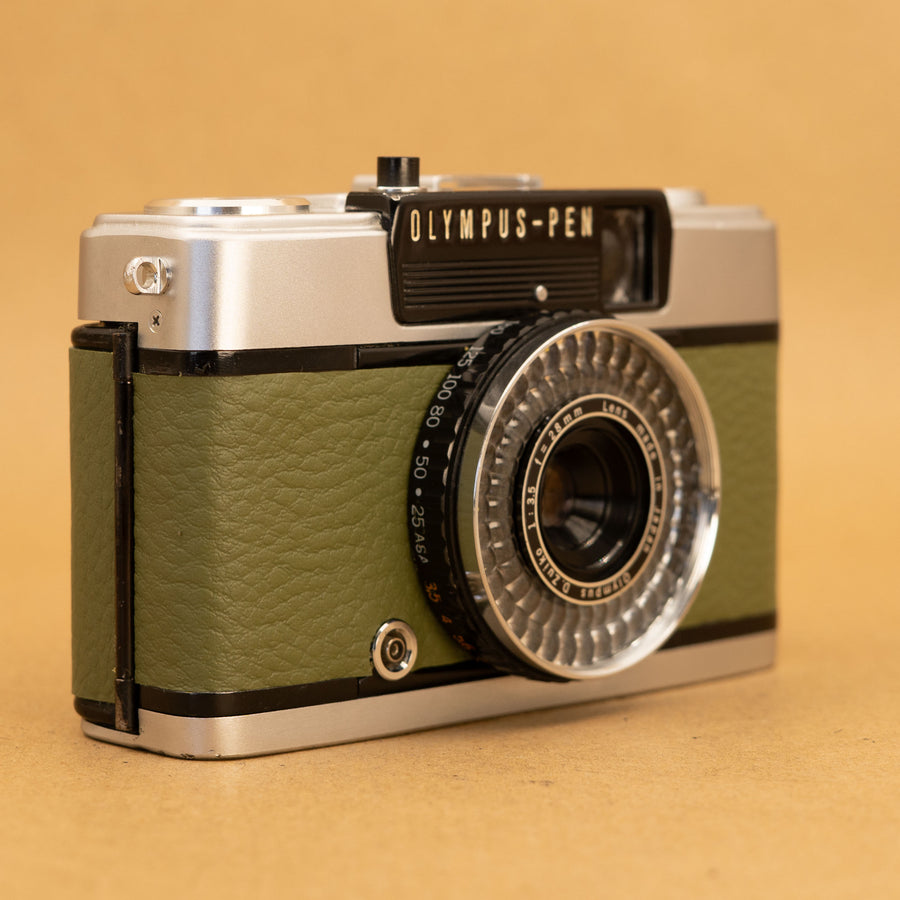 【OLYMPUS PEN】フィルムカメラ オリーブグリーン EE-3 Green Olympus Pen EE-3 Half-frame 35mm Film Camera - Fully