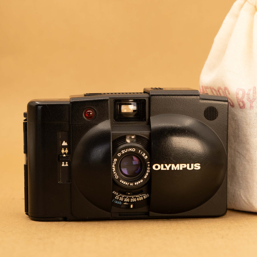 Olympus XA2