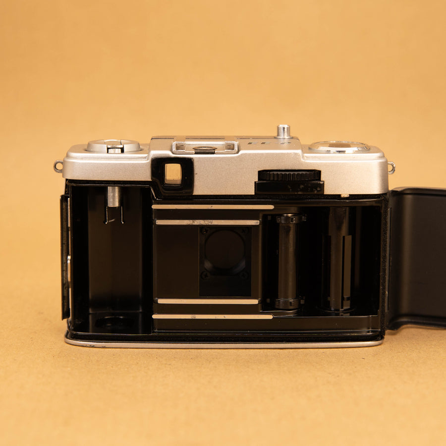 Olympus Pen EE-2 in Original Grey