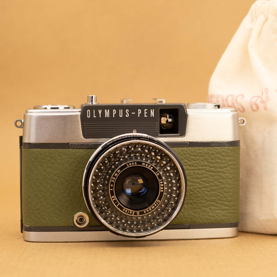 Olympus Pen EES-2 Half-frame in Green