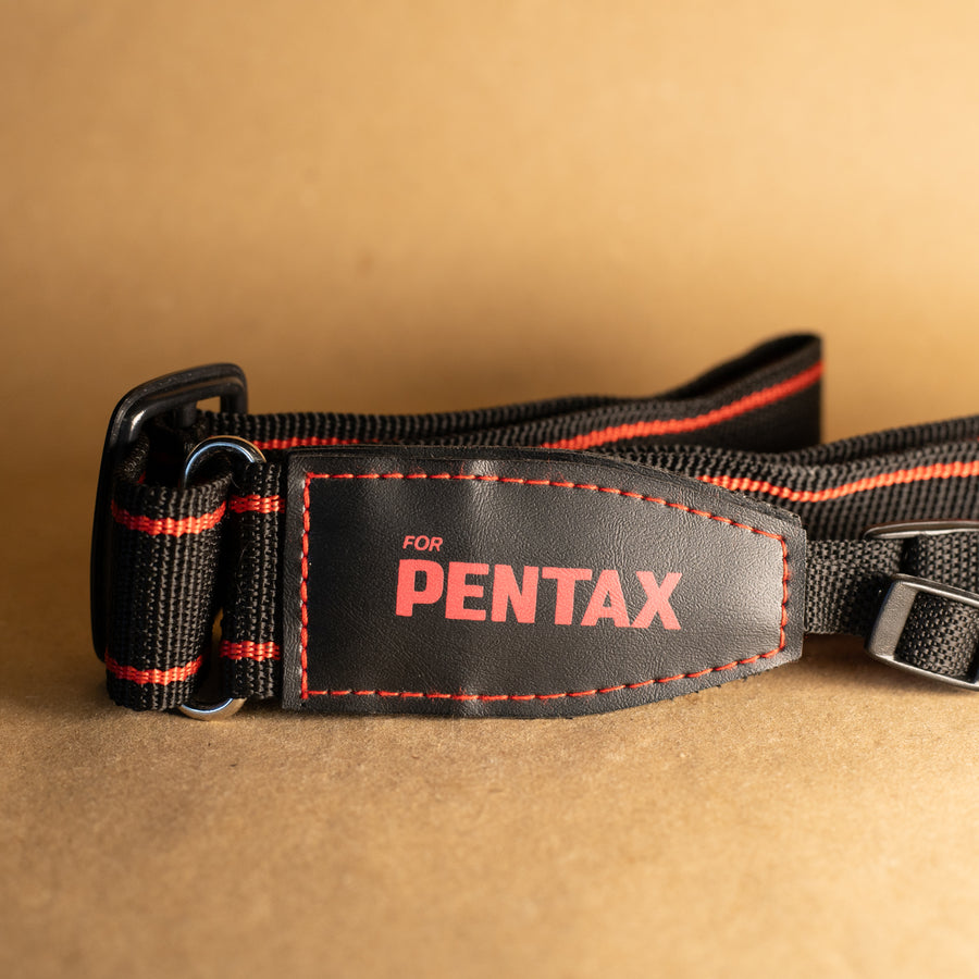 Sangle d'appareil photo avec logo Pentax rouge vintage