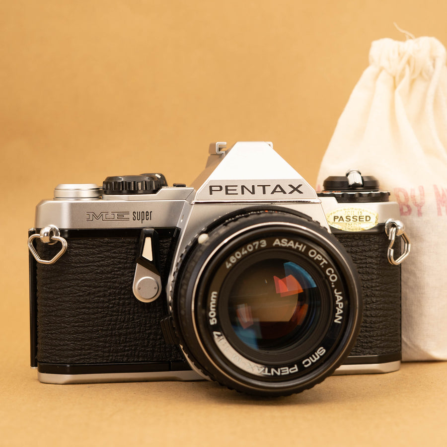 Pentax ME Super avec objectif 50 mm f/1.7