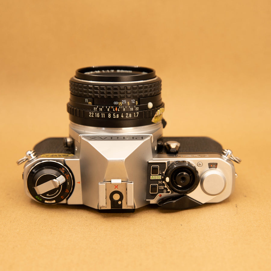 Pentax ME Super avec objectif 50 mm f/1.7