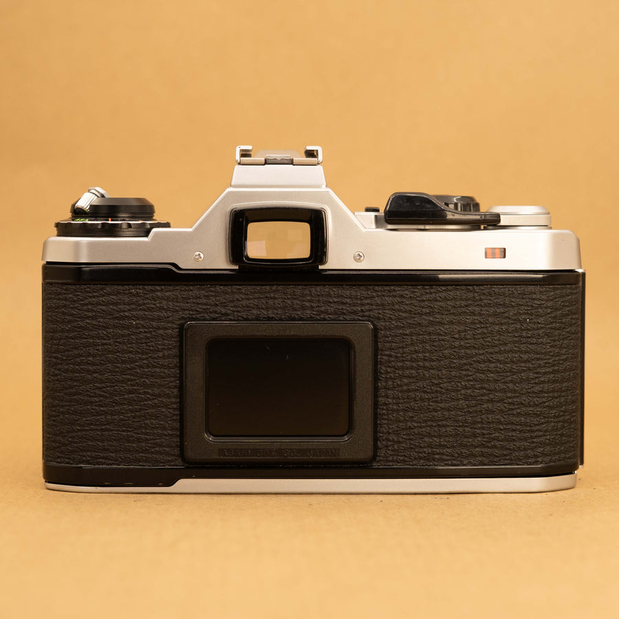 Pentax ME Super con lente de 50 mm f/1.7