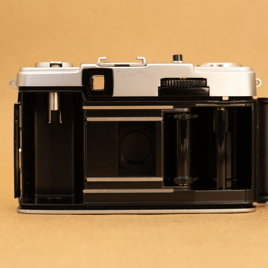 Olympus Pen EE-3 in Red