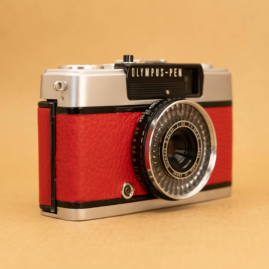 Olympus Pen EE-3 in Red