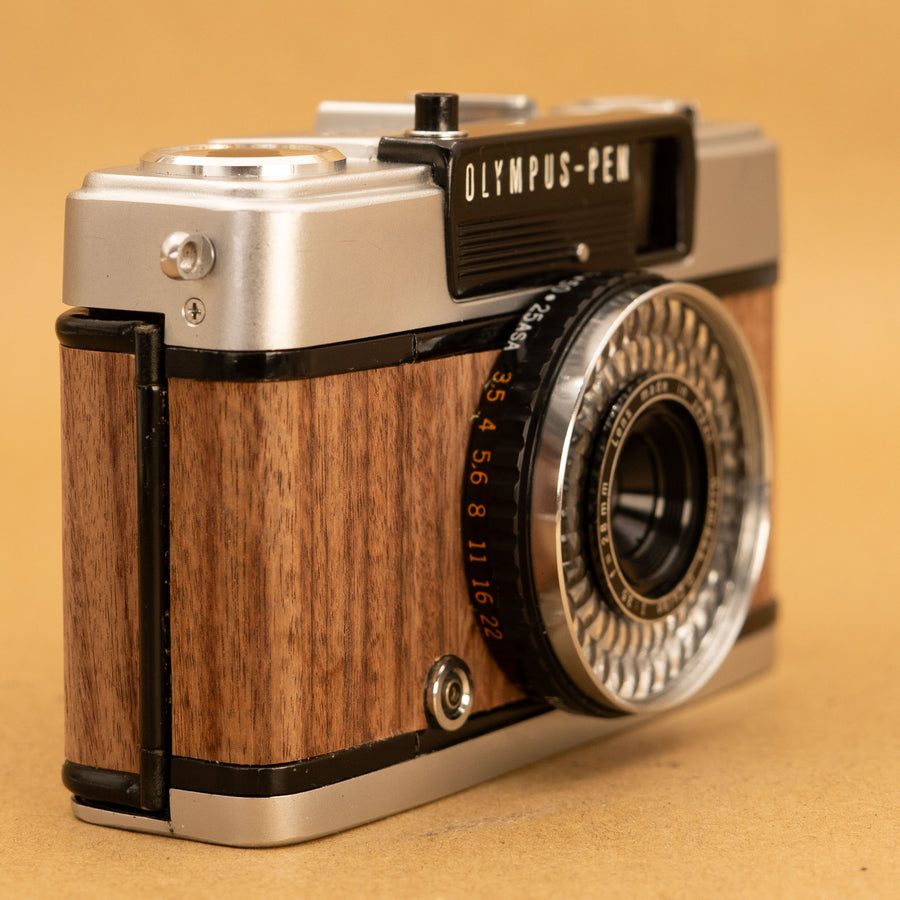 【整備済・完動品】 OLYMPUS PEN EE-3 茶色 Wood Olympus Pen EE-3 Half-frame 35mm Film Camera - Fully Serviced