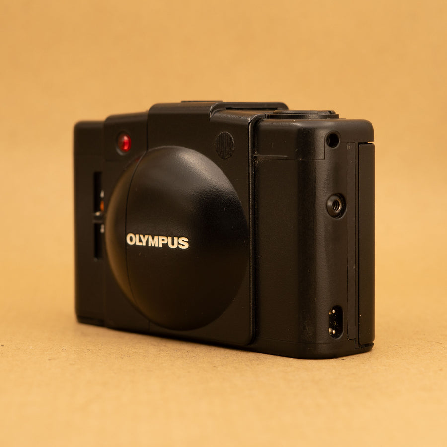 Olympus XA2