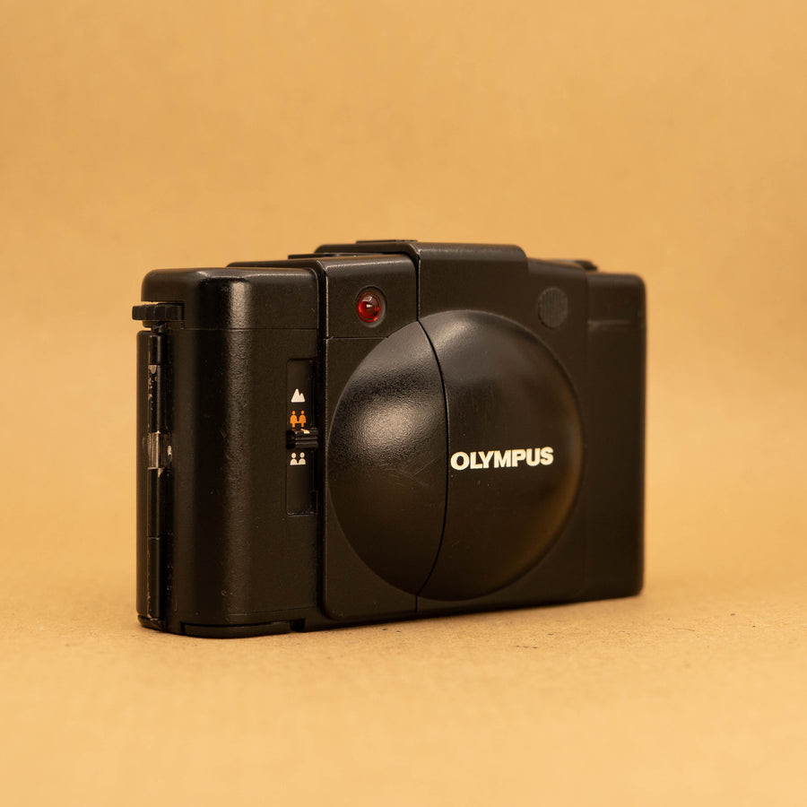 Olympus XA2
