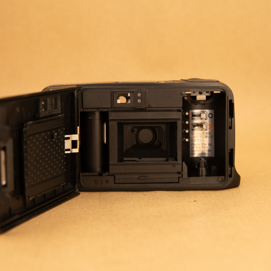 Yashica T4