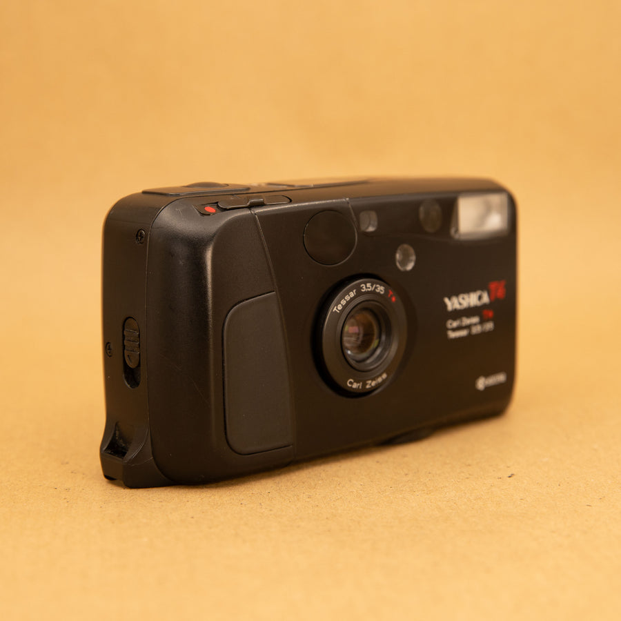 Yashica T4