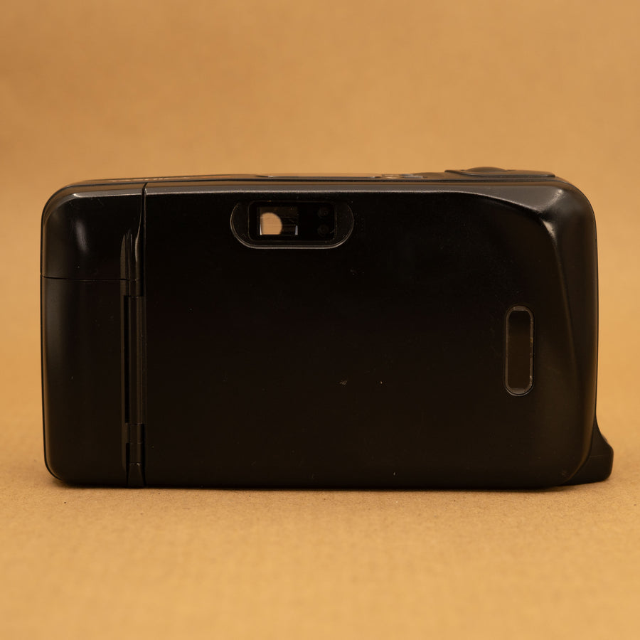 Yashica T4