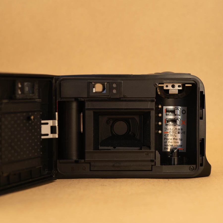 Yashica T4