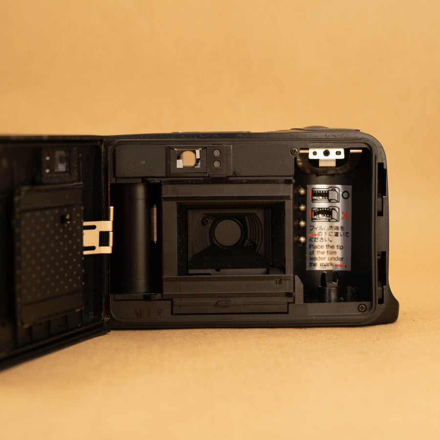 Yashica T4