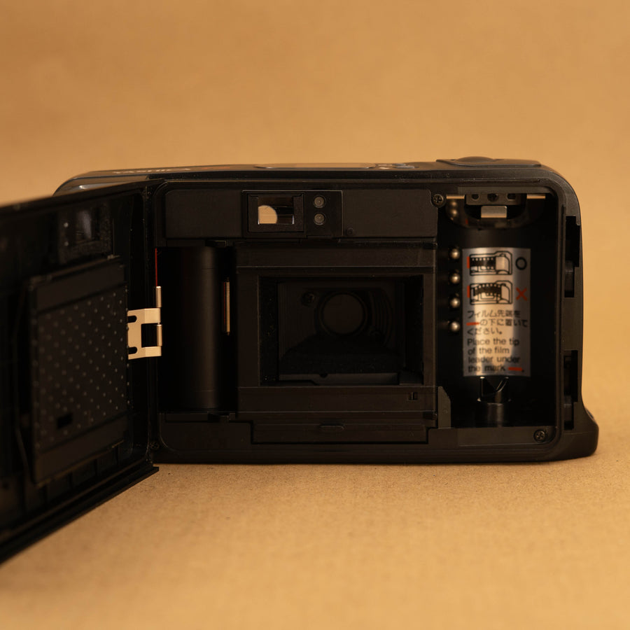 Yashica T4