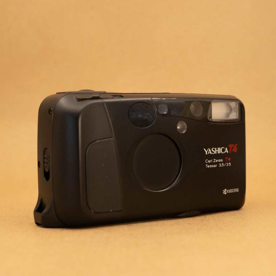 Yashica T4