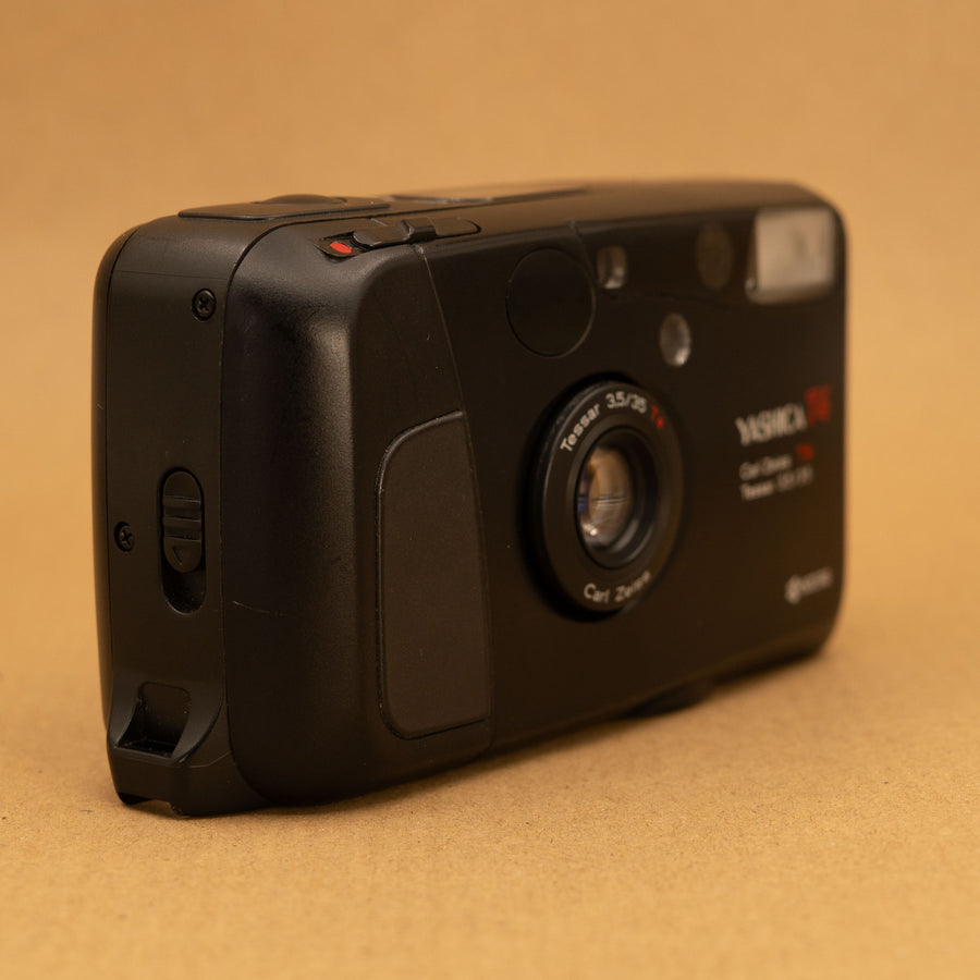 Yashica T4