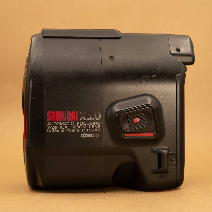 Yashica Samurai X3.0 Demi-cadre