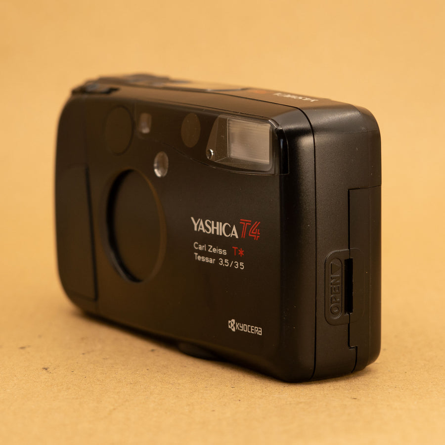 Safari Vert Yashica T4