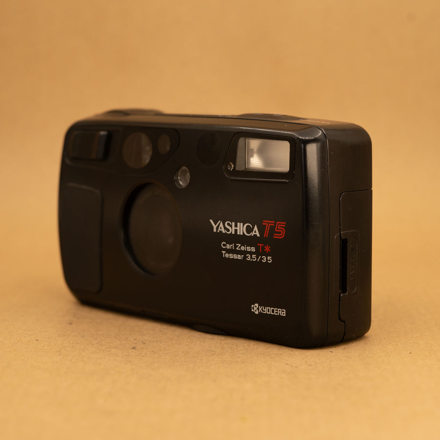 Yashica T5