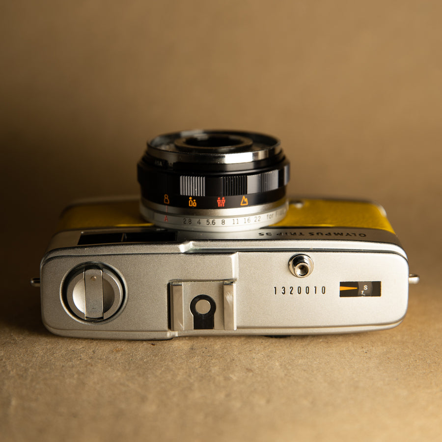 OLYMPUS TRIP S