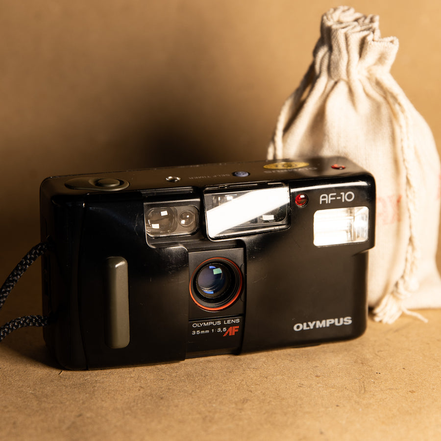 Olympus AF-10 35mm point and shoot film camera for 35mm film photography for beginners and sharp images