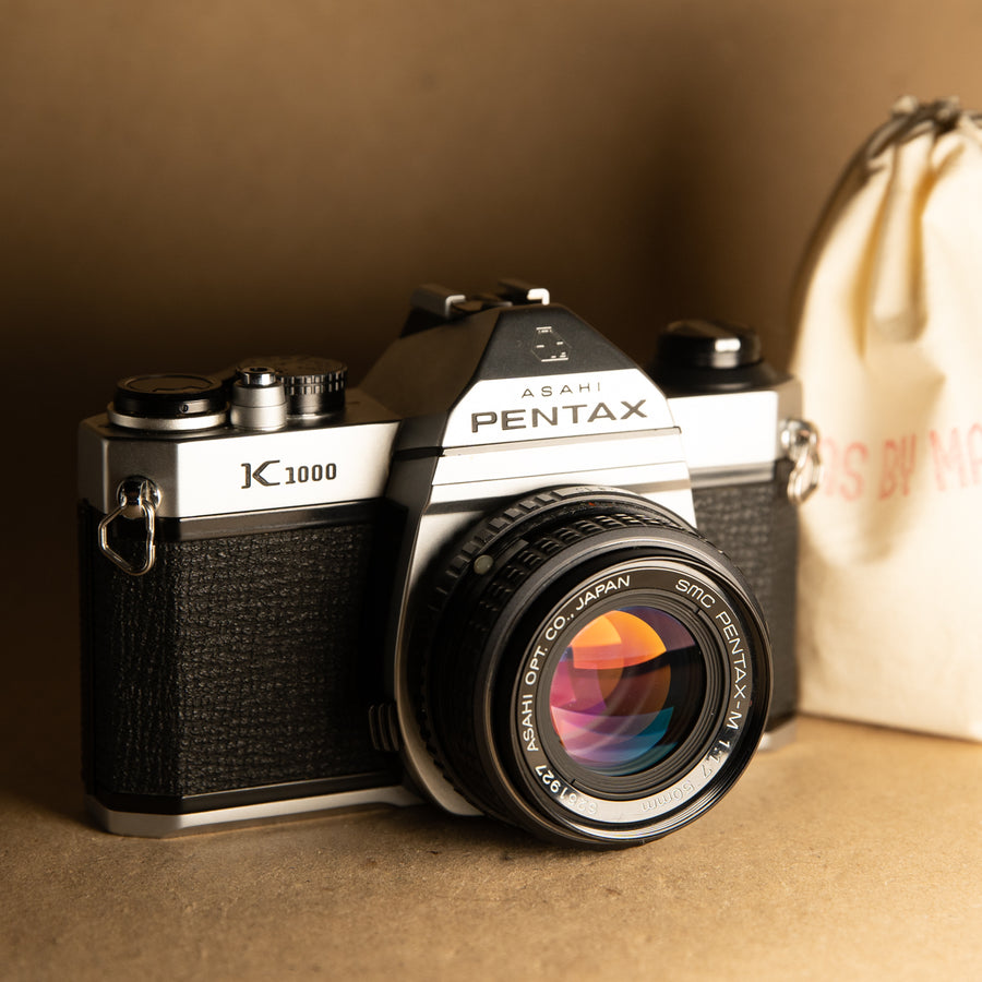 Pentax K1000 con lente de 50 mm f/1,7