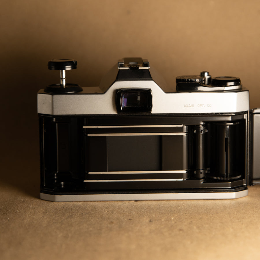 Pentax K1000 con lente de 50 mm f/1,7